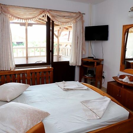 Hotel Mishel Kocserinovo Kültér fotó