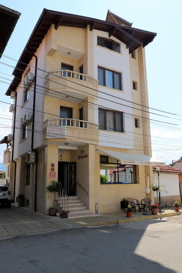 Hotel Mishel Kocserinovo Kültér fotó