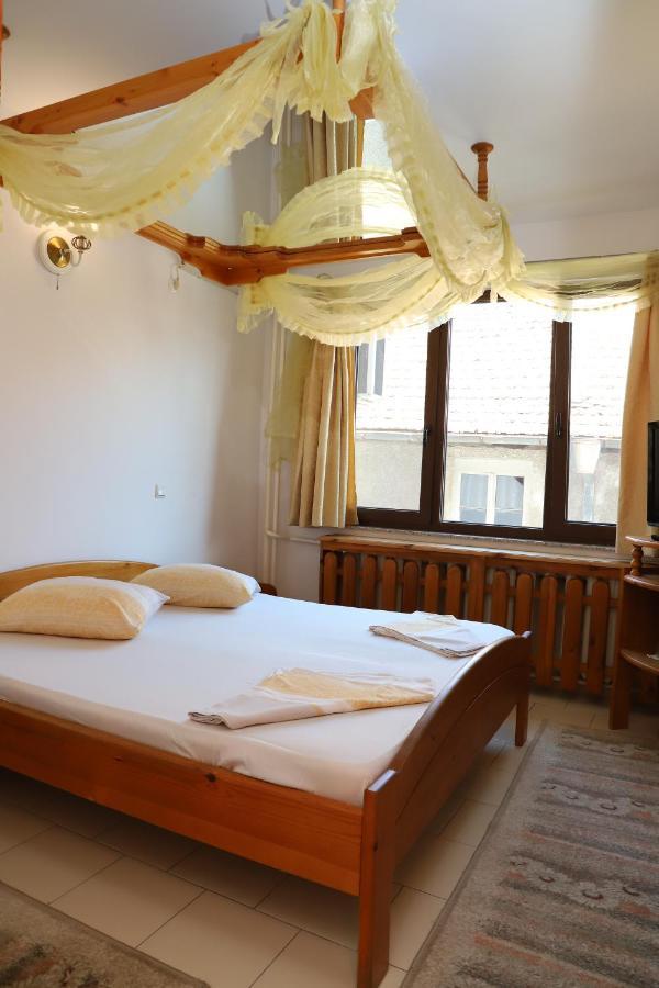 Hotel Mishel Kocserinovo Kültér fotó