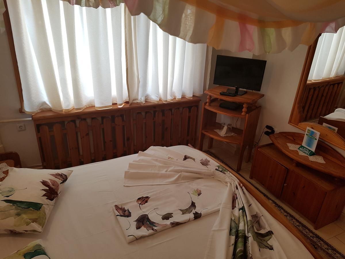 Hotel Mishel Kocserinovo Kültér fotó