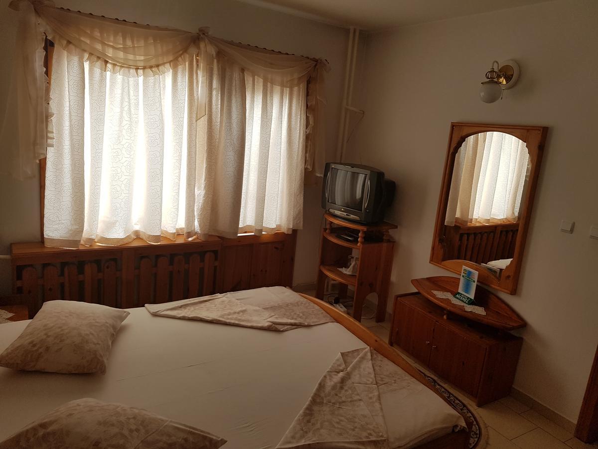 Hotel Mishel Kocserinovo Kültér fotó
